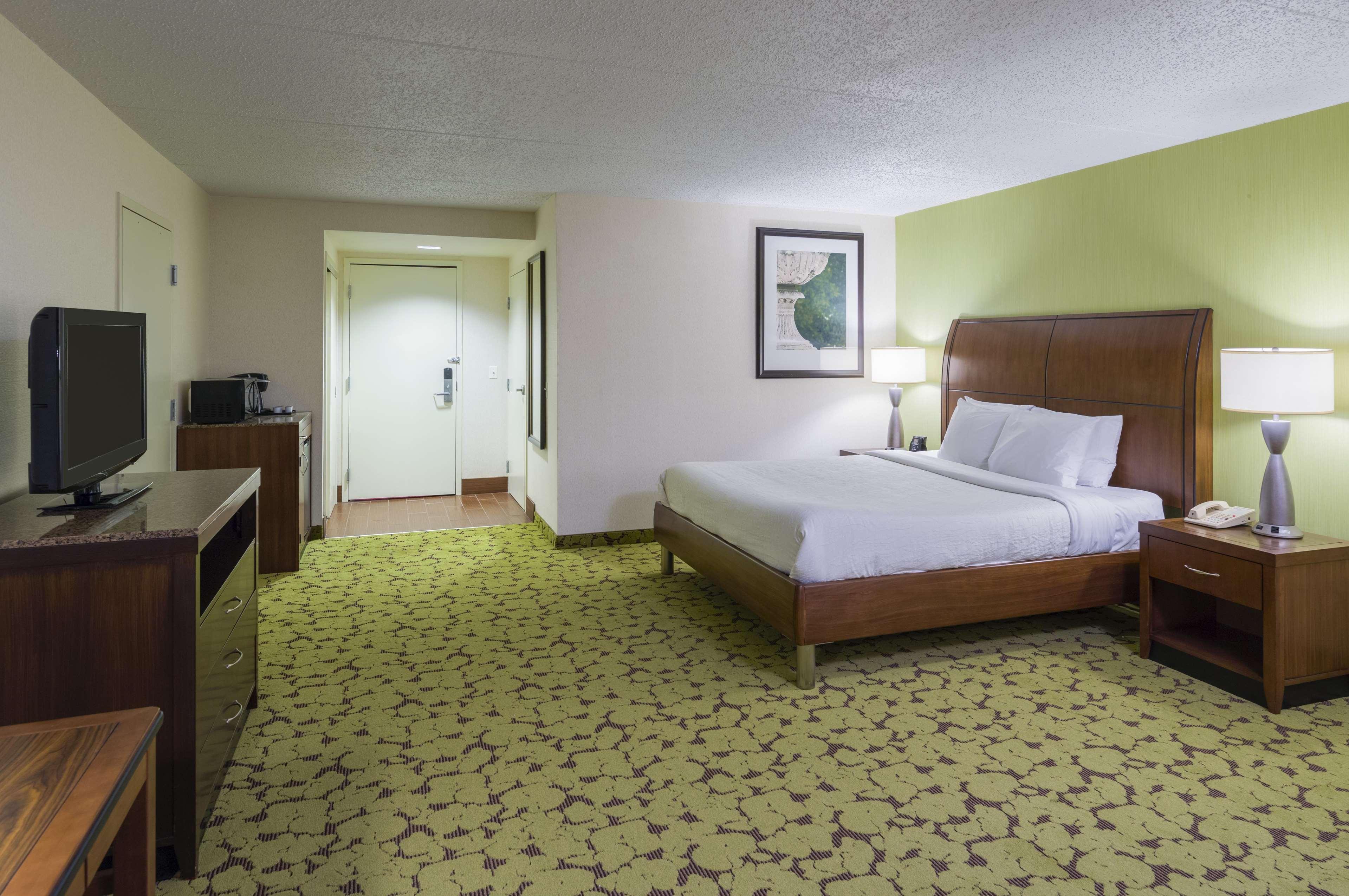 Hilton Garden Inn Edison/Raritan Center Dış mekan fotoğraf