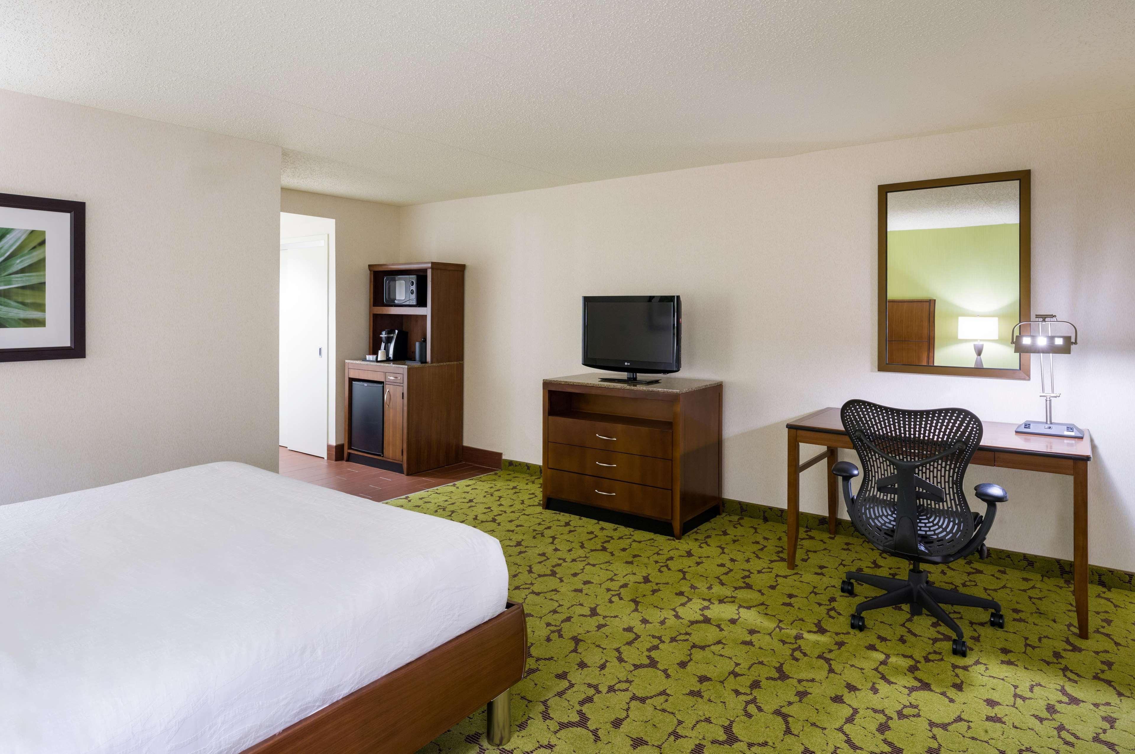 Hilton Garden Inn Edison/Raritan Center Dış mekan fotoğraf