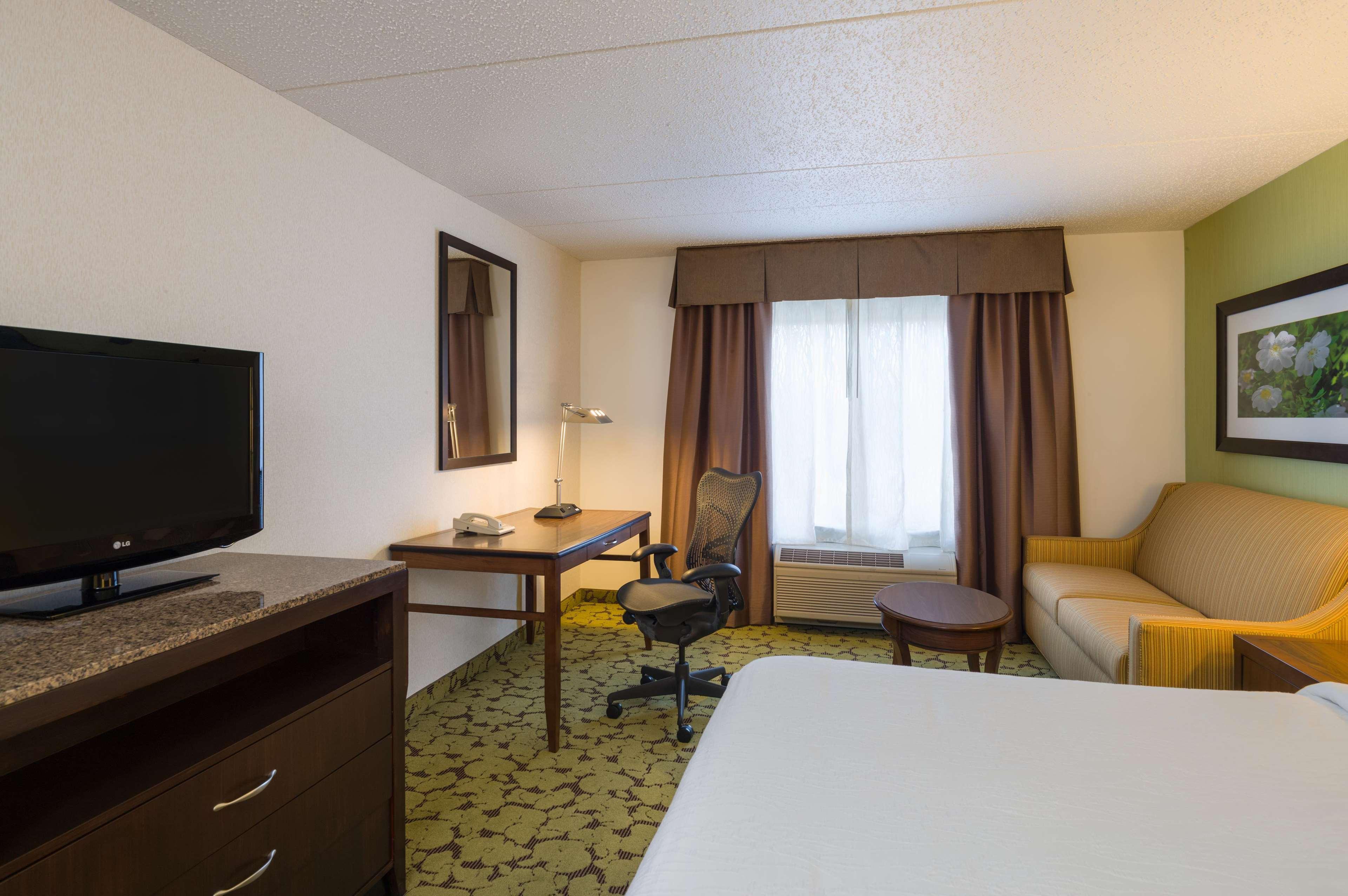 Hilton Garden Inn Edison/Raritan Center Dış mekan fotoğraf