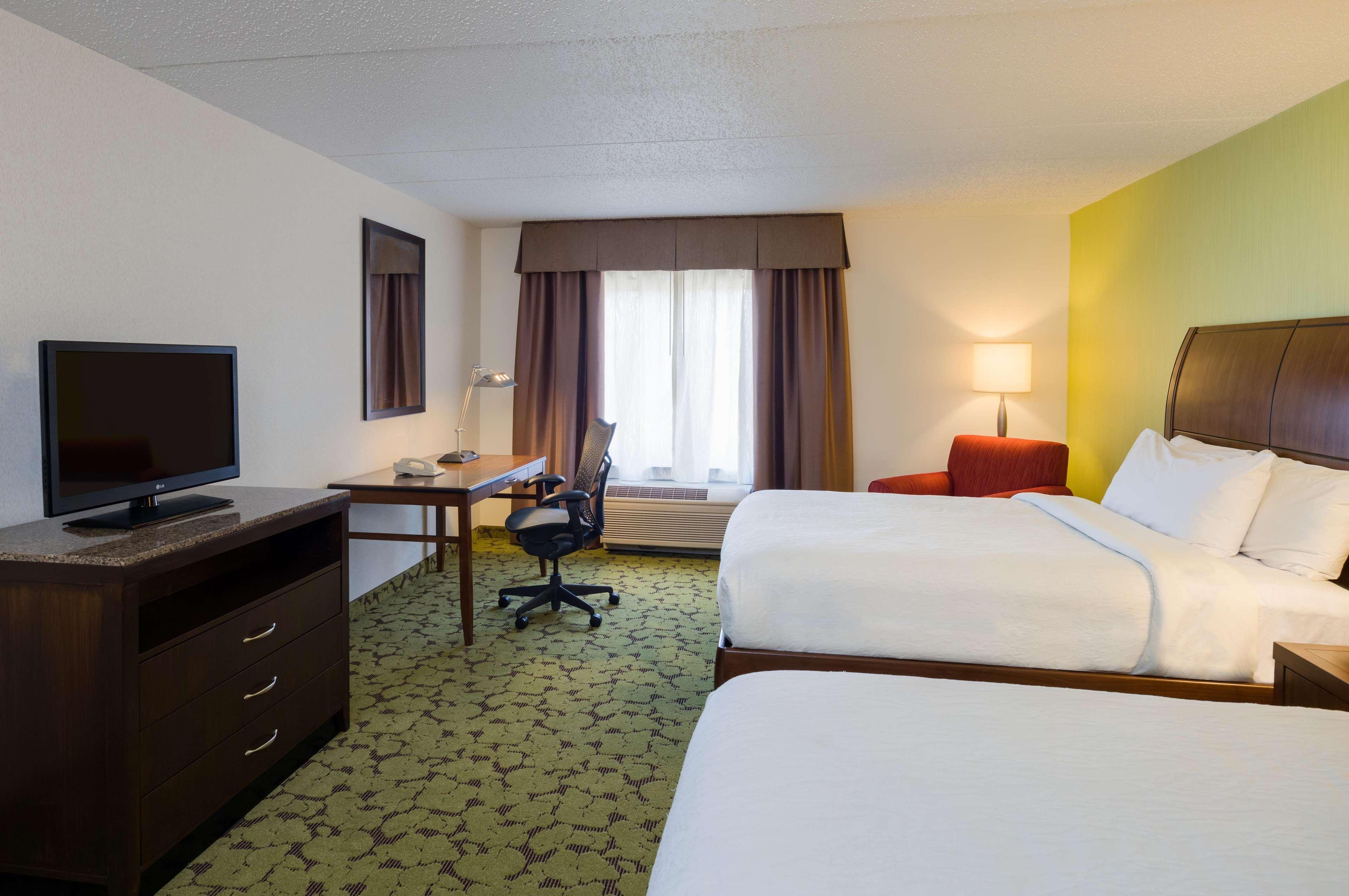 Hilton Garden Inn Edison/Raritan Center Dış mekan fotoğraf