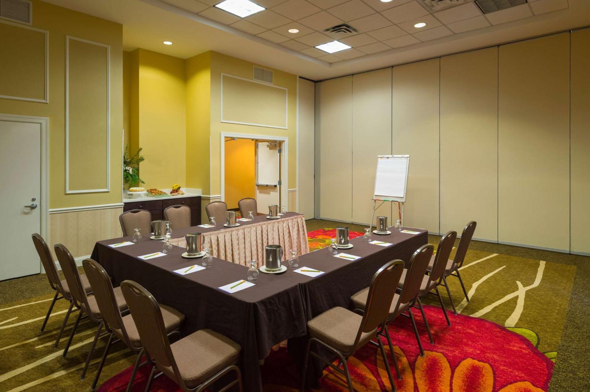 Hilton Garden Inn Edison/Raritan Center Dış mekan fotoğraf