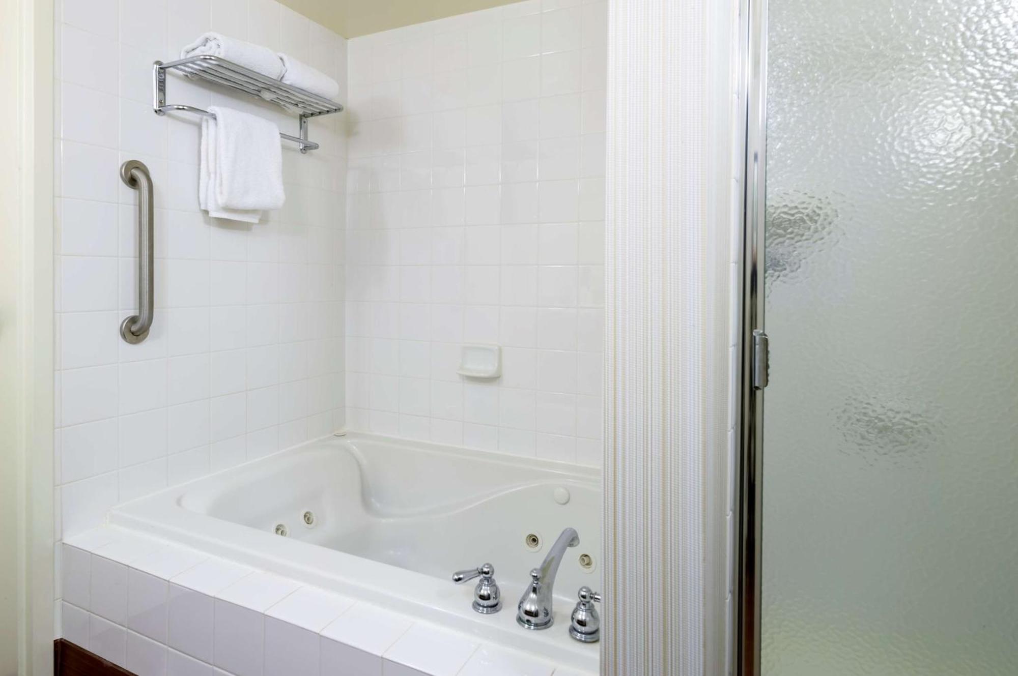 Hilton Garden Inn Edison/Raritan Center Dış mekan fotoğraf
