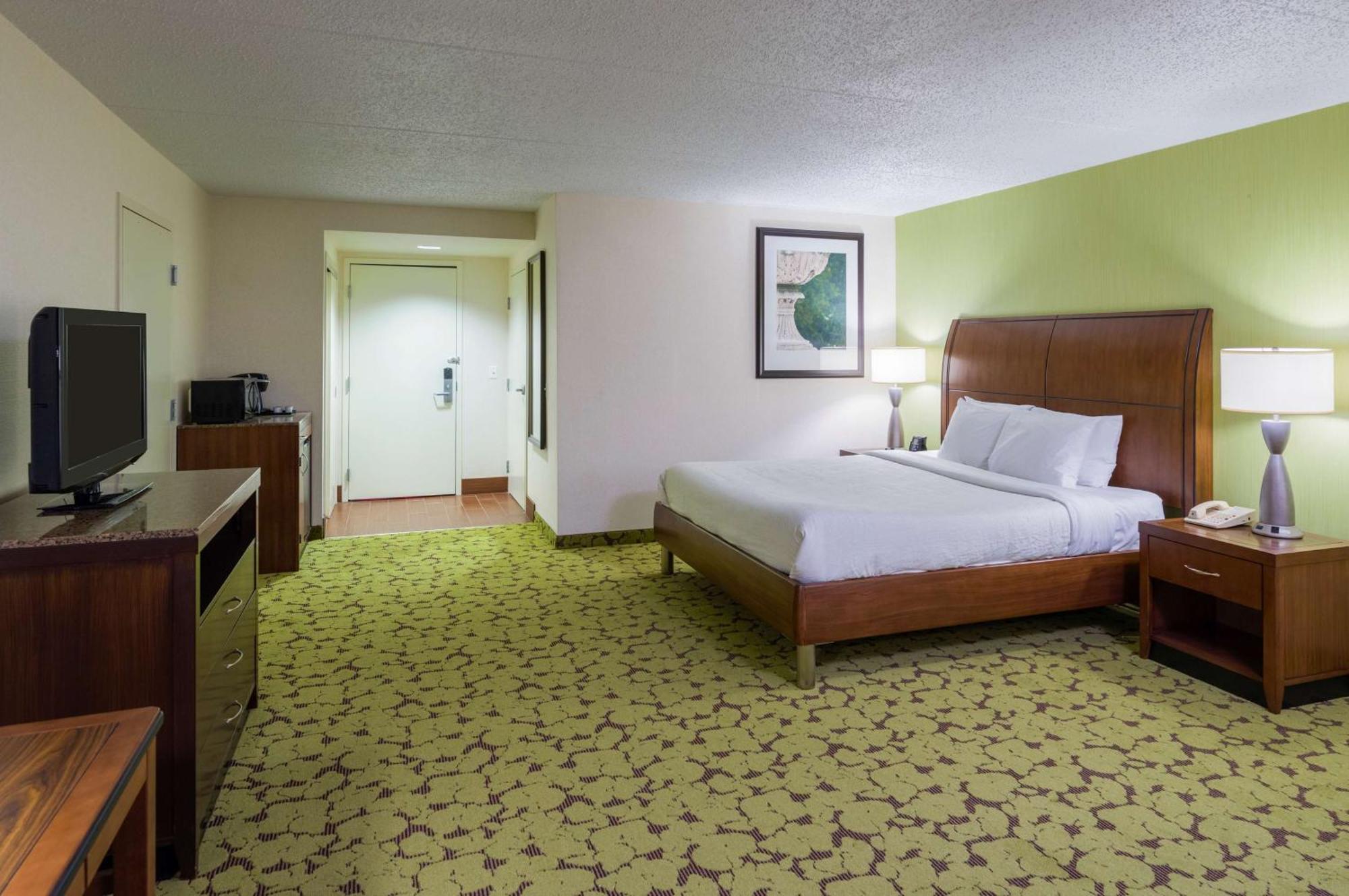 Hilton Garden Inn Edison/Raritan Center Dış mekan fotoğraf
